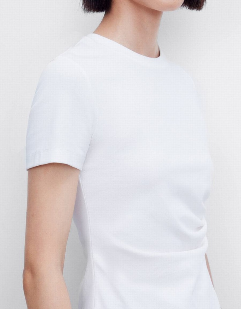 Camiseta Urban Revivo Asymmetrical Hem Mujer Blancos | YJI1484FC