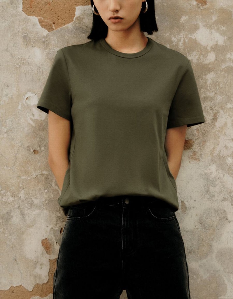 Camiseta Urban Revivo Basic Regular Mujer Verdes | YYV4731PF