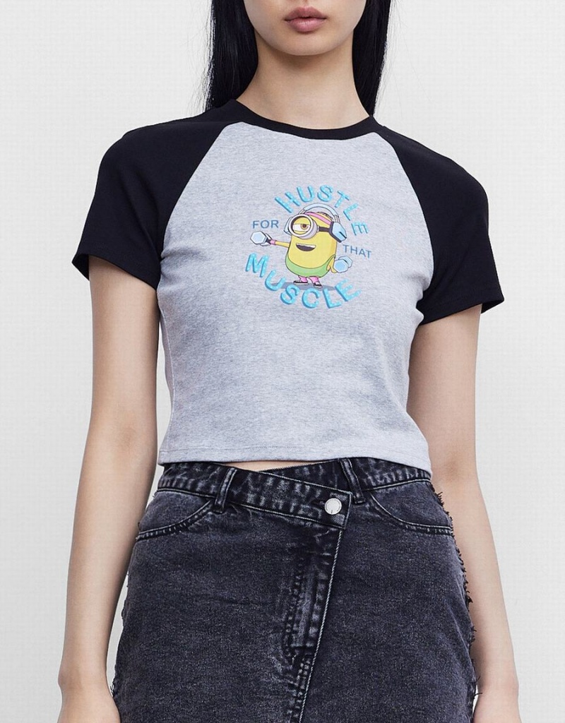 Camiseta Urban Revivo Minions Raglan Mujer Grises | ZQW80100DQ