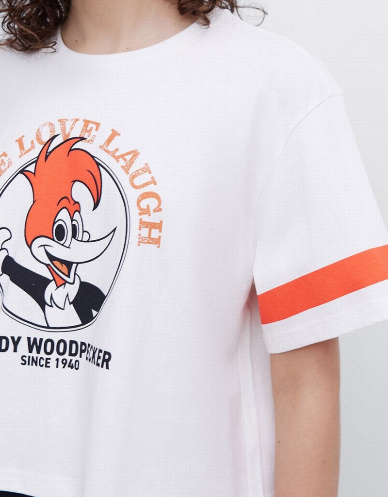 Camiseta Urban Revivo Woody Woodpecker Crop Mujer Rosas Blancos | YWQ1689KR